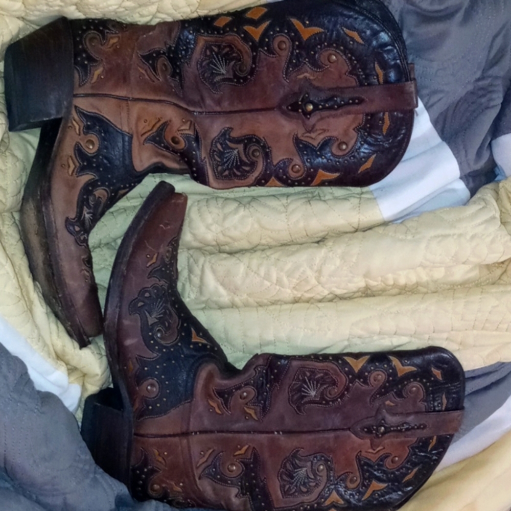 Size 6/1/2 womens lucchese